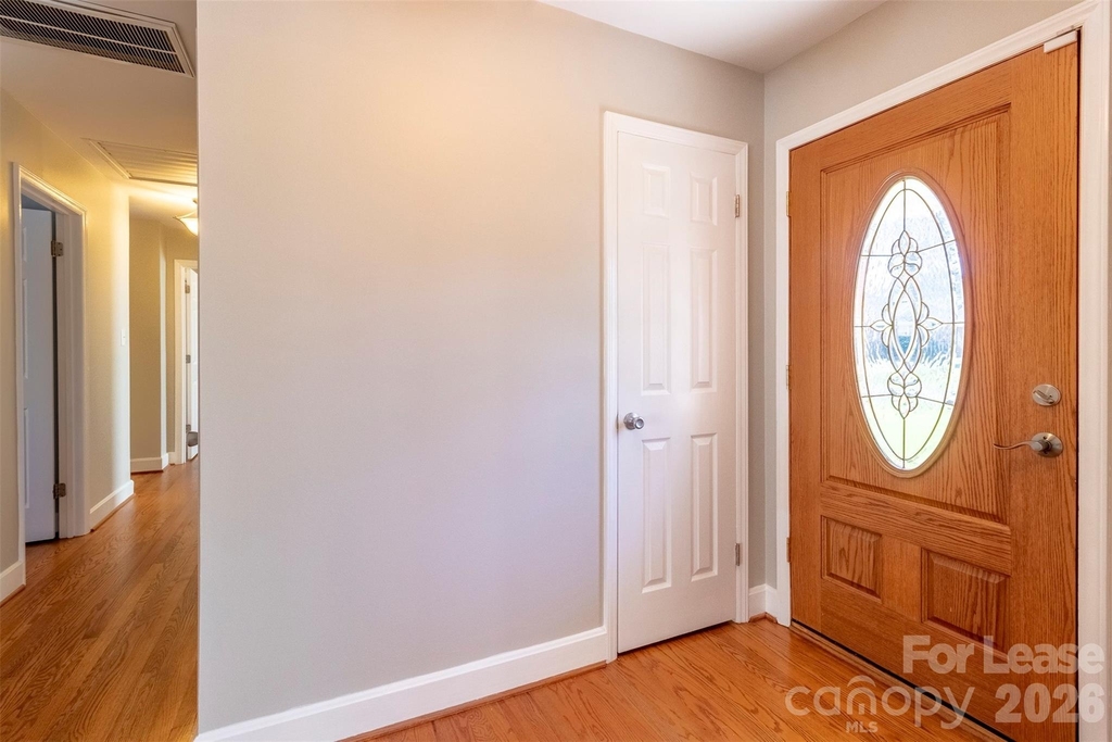 6618 Castlegate Drive - Photo 3