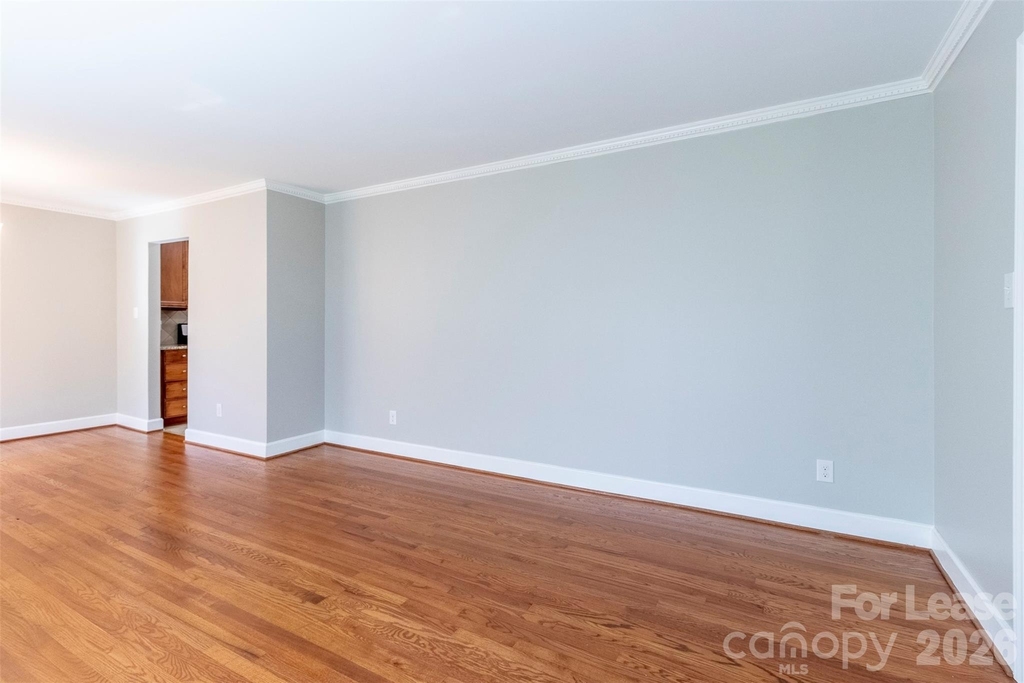 6618 Castlegate Drive - Photo 8