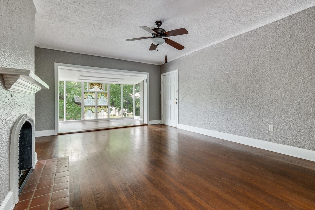 4133 Hawthorne Avenue - Photo 3