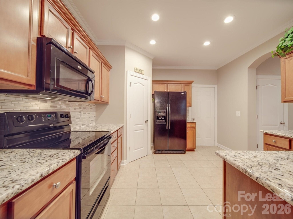 6831 Maricopa Road - Photo 13