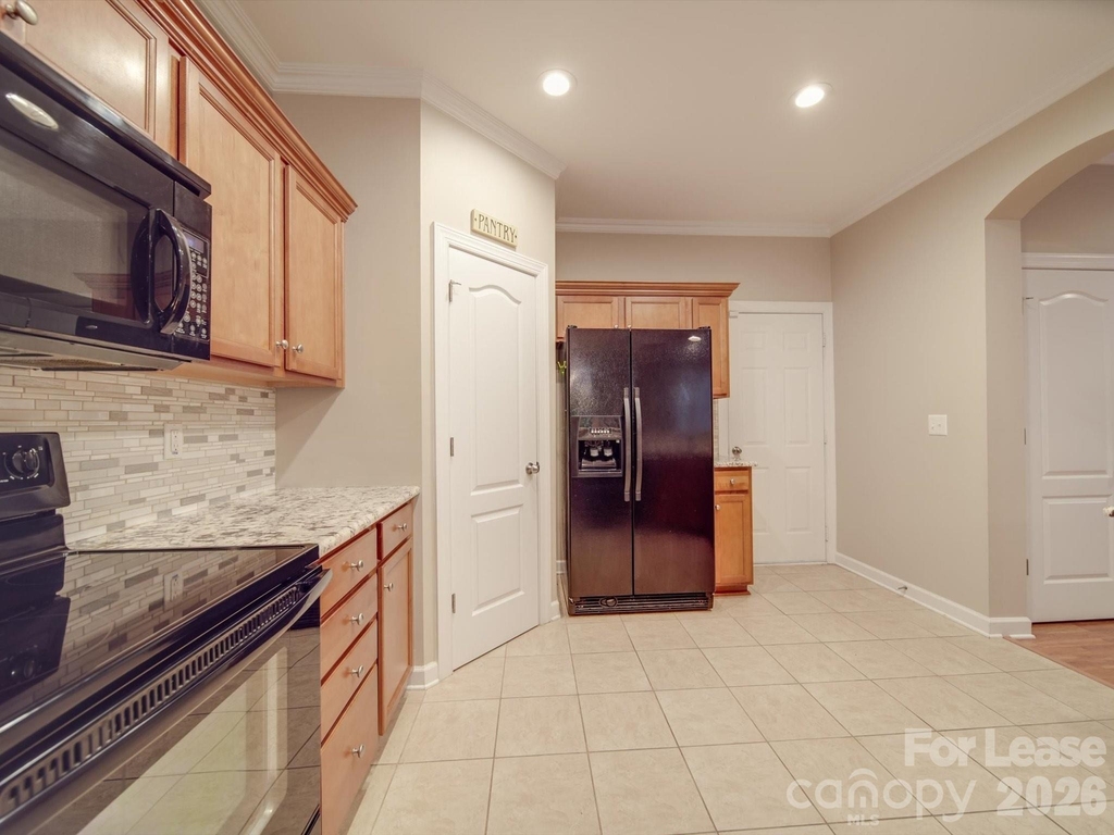 6831 Maricopa Road - Photo 16