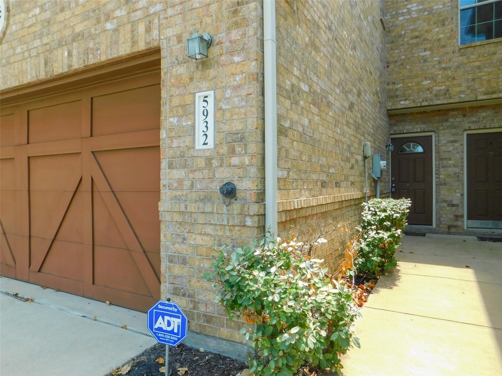 5932 Lost Valley Drive - Photo 2