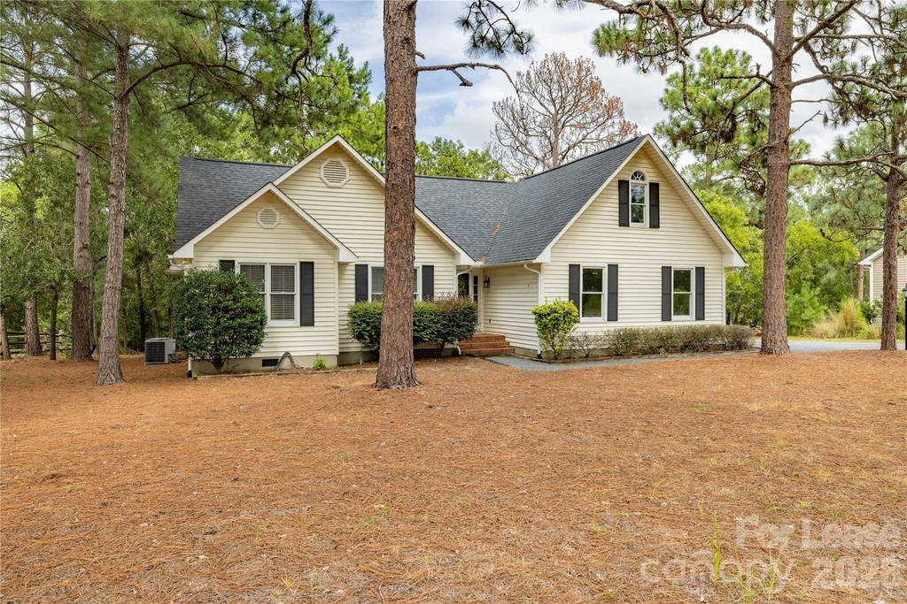 102 Seminole Court - Photo 2