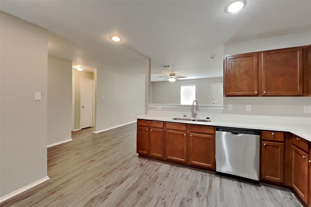 1269 Wysteria Lane - Photo 4