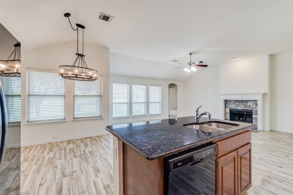 905 Meadowedge Lane - Photo 7