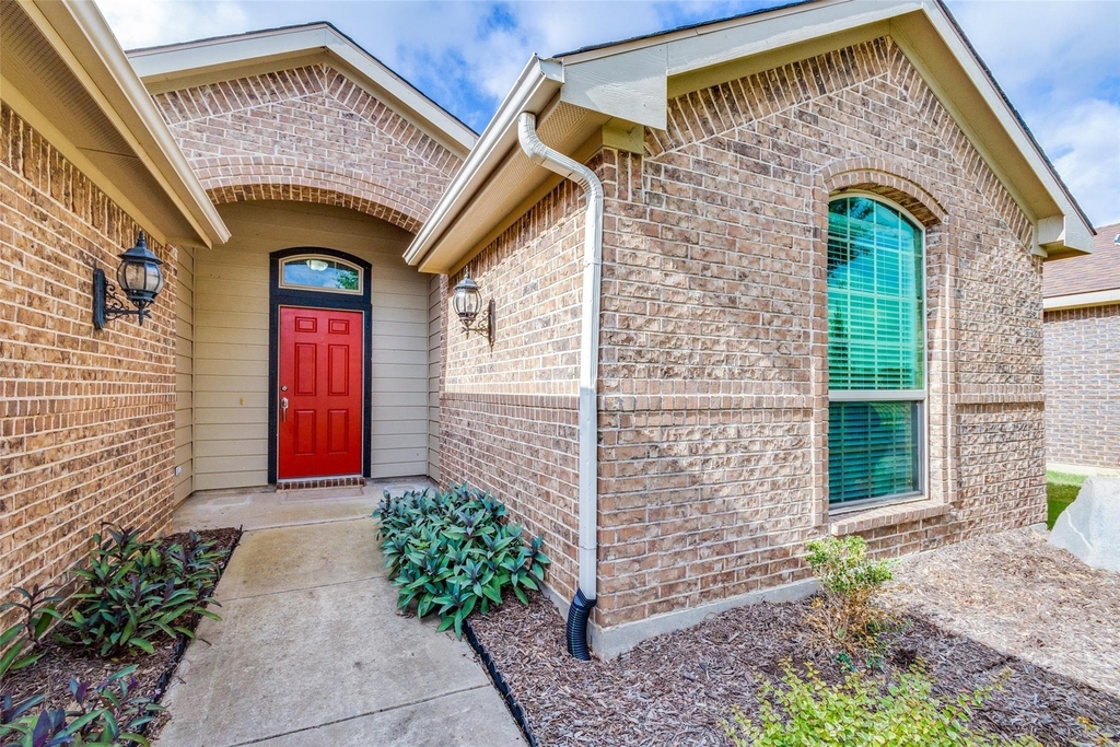 905 Meadowedge Lane - Photo 2