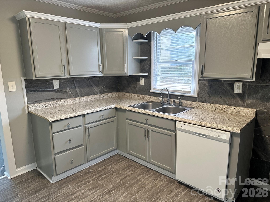 3942 Tillman Road - Photo 4