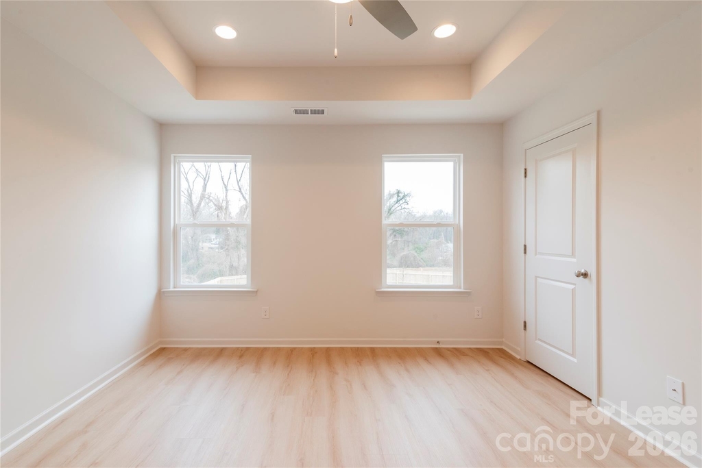 2719 Capitol Drive - Photo 11