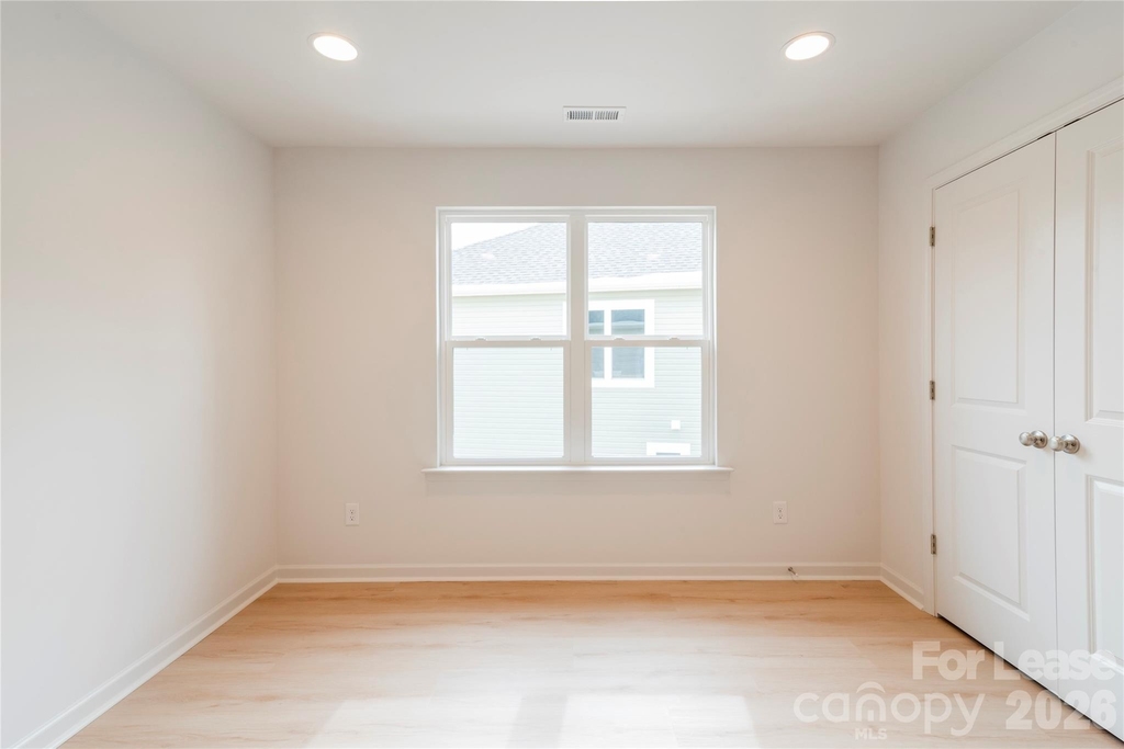 2719 Capitol Drive - Photo 18