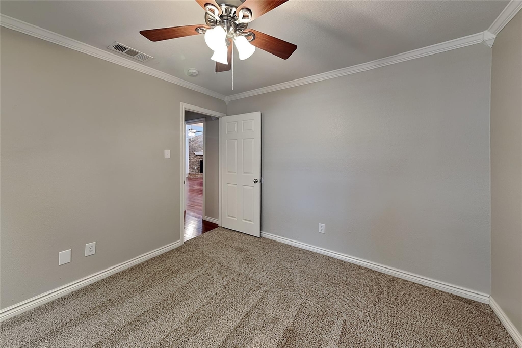 617 Lakewood Lane - Photo 15