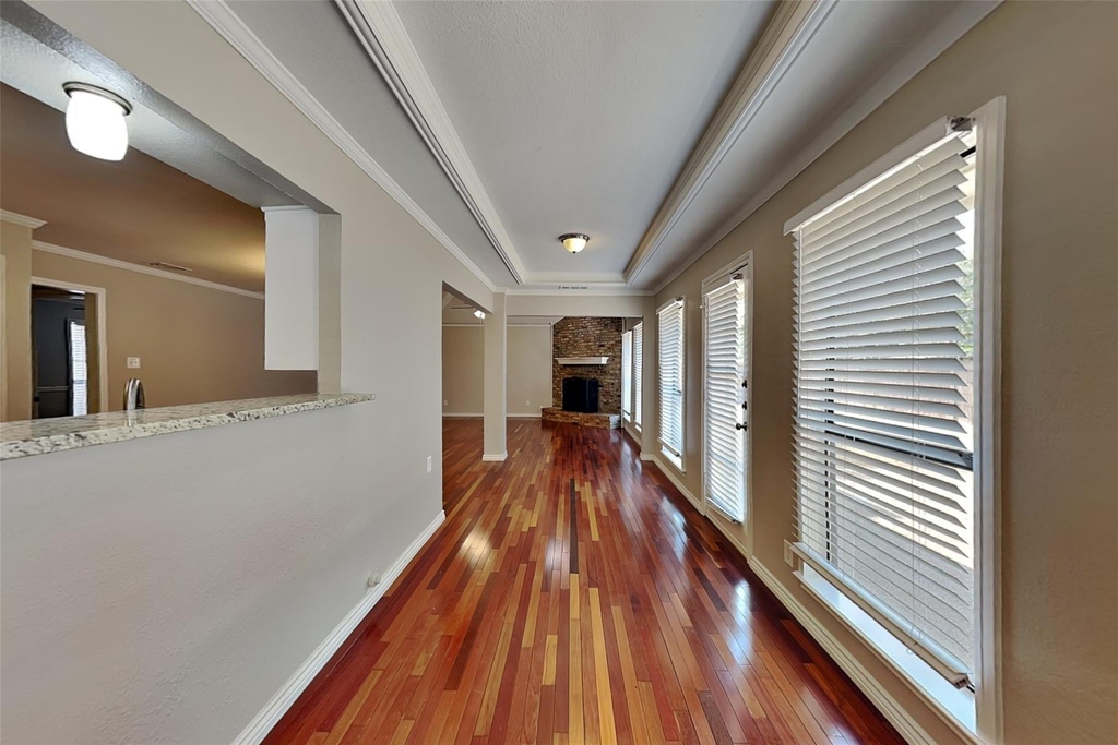 617 Lakewood Lane - Photo 4