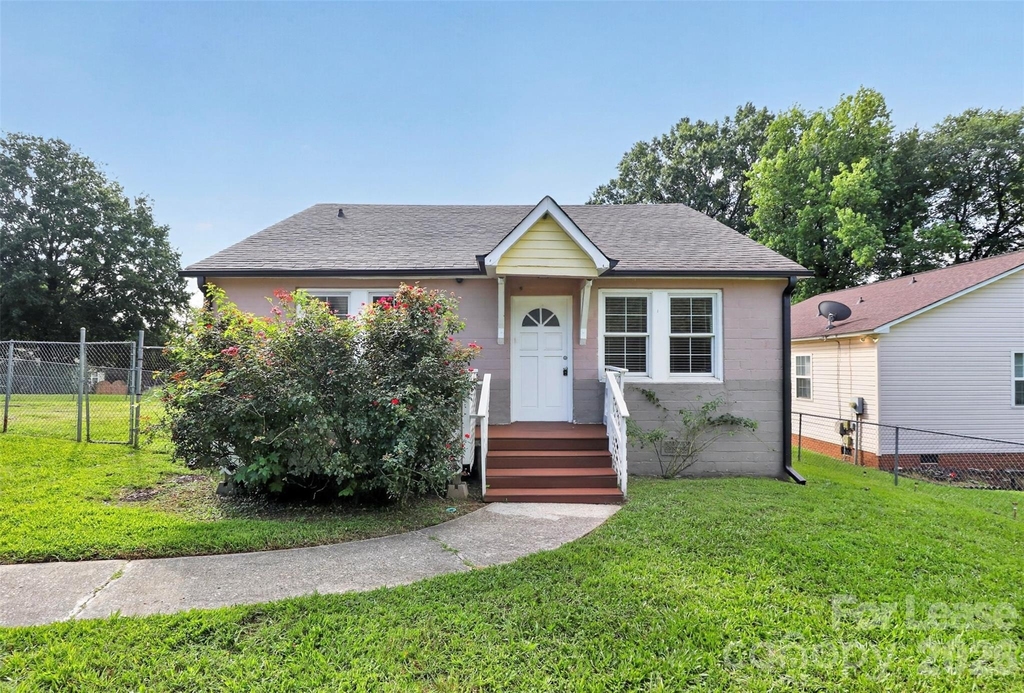 305 Lander Street - Photo 0