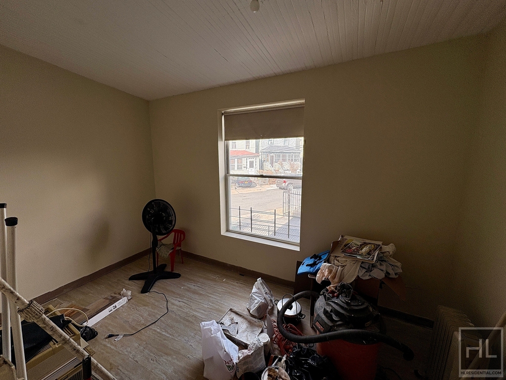 Mclean Avenue - Photo 10