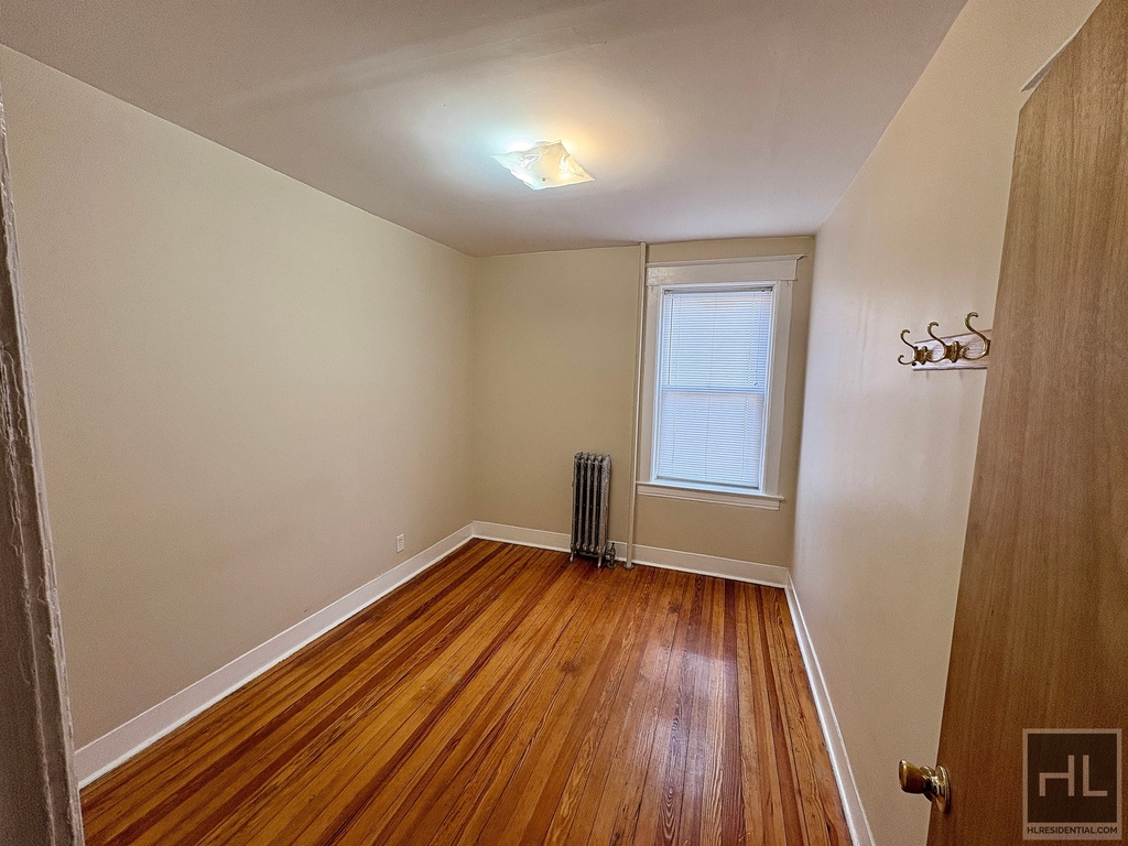 Mclean Avenue - Photo 3