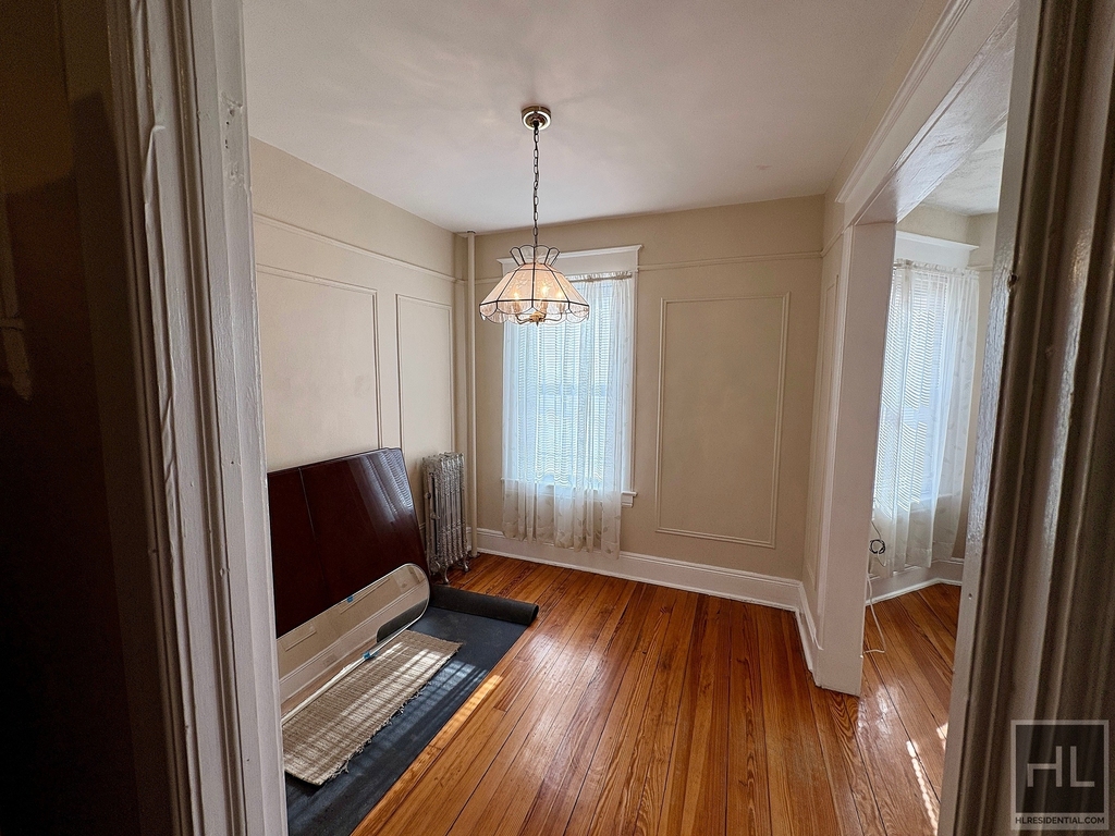 Mclean Avenue - Photo 2