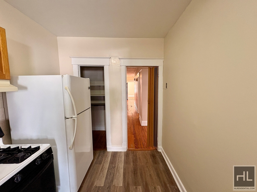 Mclean Avenue - Photo 11