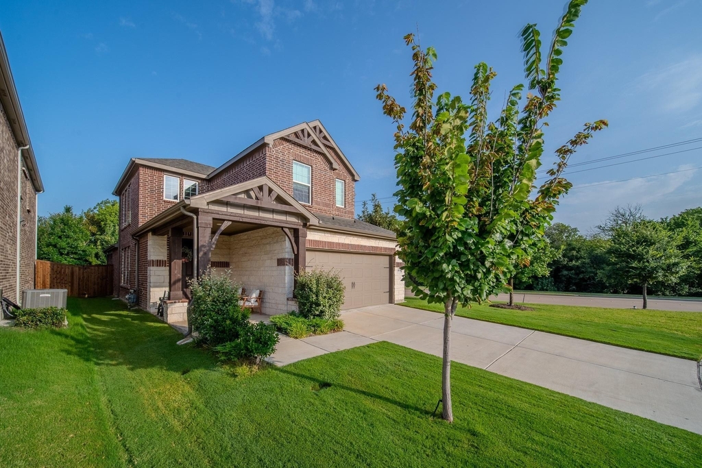 4629 Golden Gate Way - Photo 1