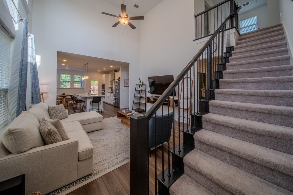 4629 Golden Gate Way - Photo 2