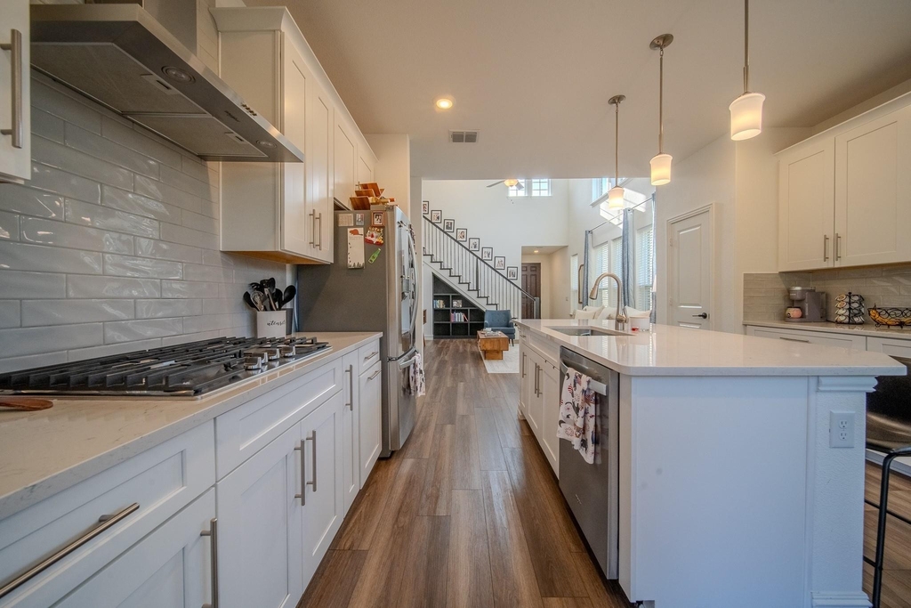 4629 Golden Gate Way - Photo 9
