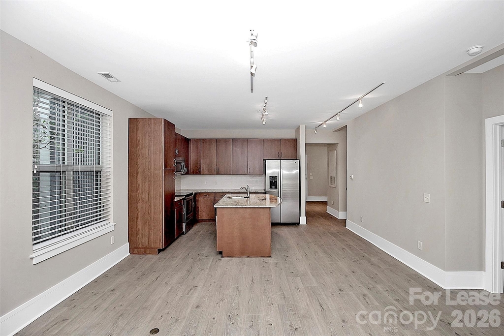 1600 Fulton Avenue - Photo 27