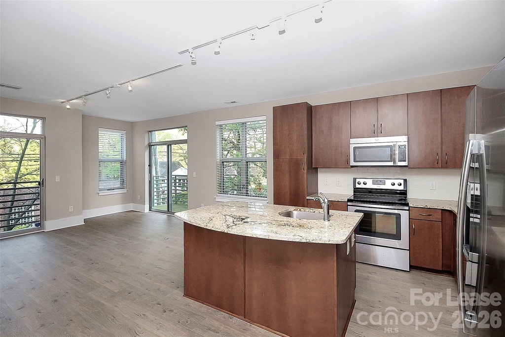 1600 Fulton Avenue - Photo 16