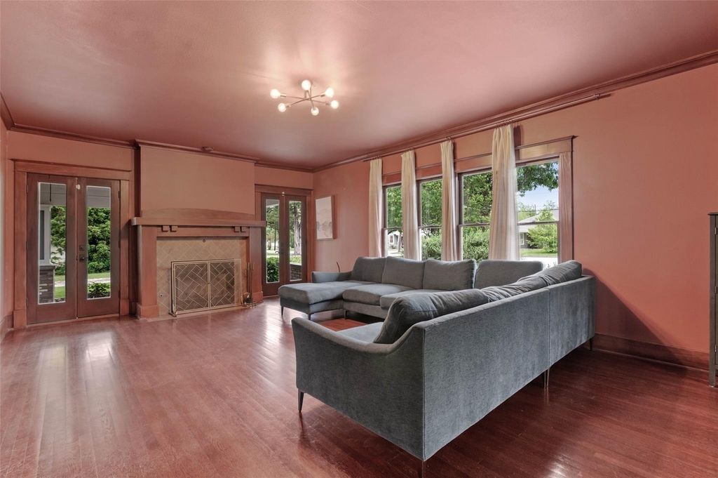 706 S Main Street - Photo 8