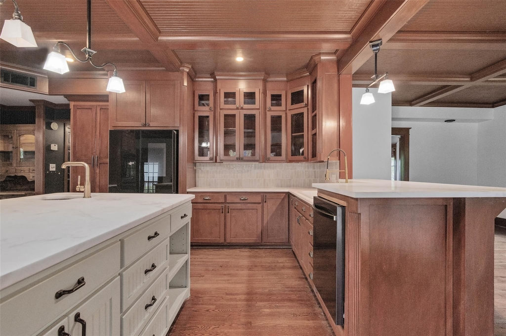 706 S Main Street - Photo 17