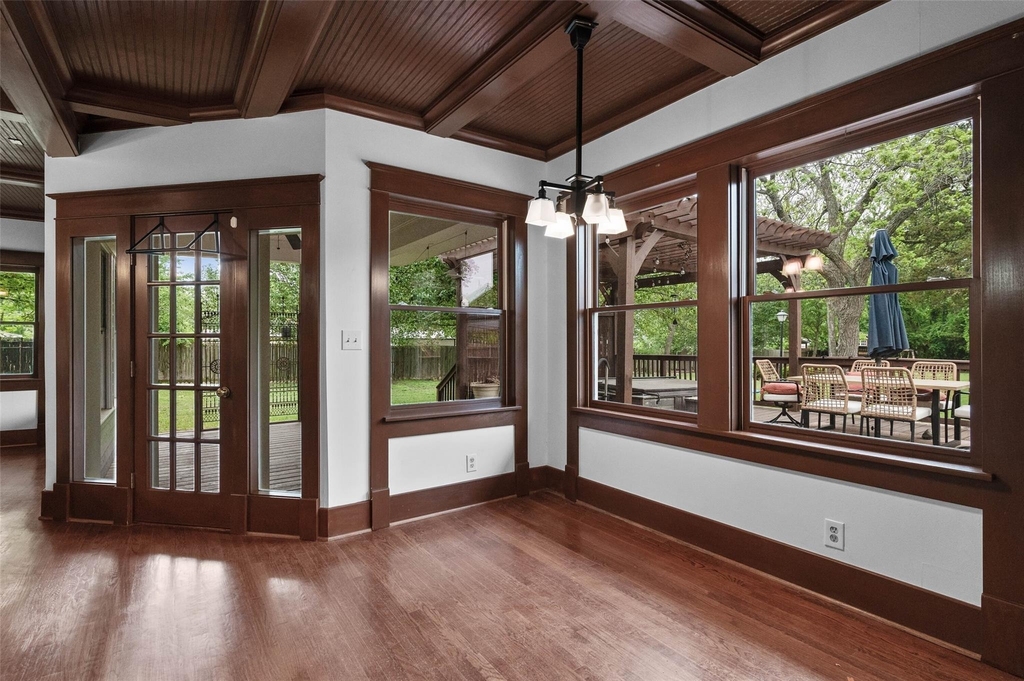 706 S Main Street - Photo 15