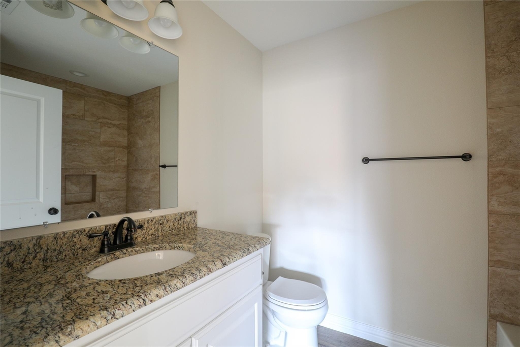 901 N Barrett Avenue - Photo 11