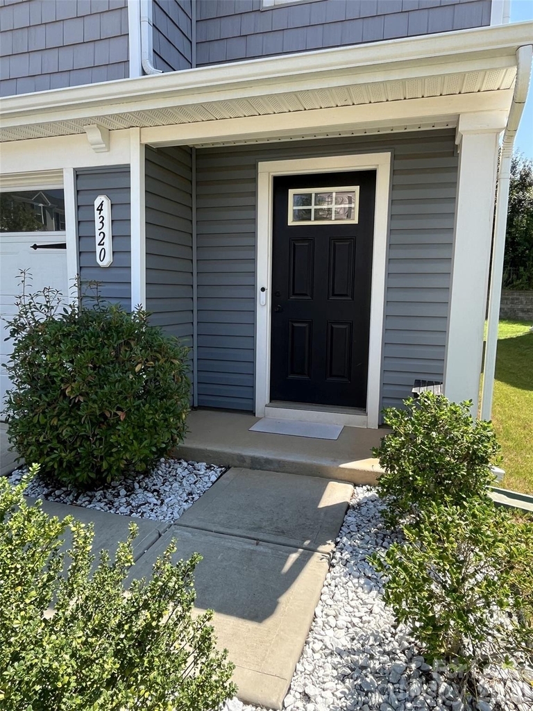 4320 Bowline Drive - Photo 1