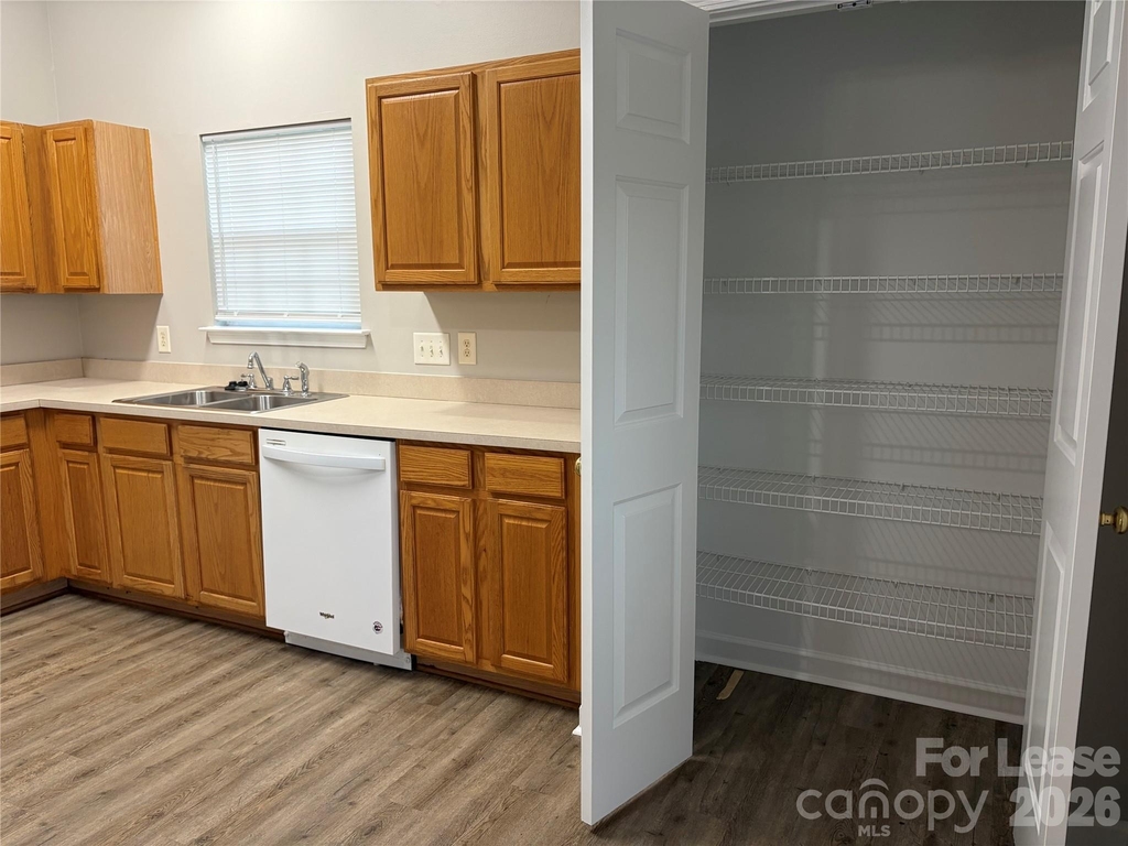4924 Aldersbrook Drive - Photo 17