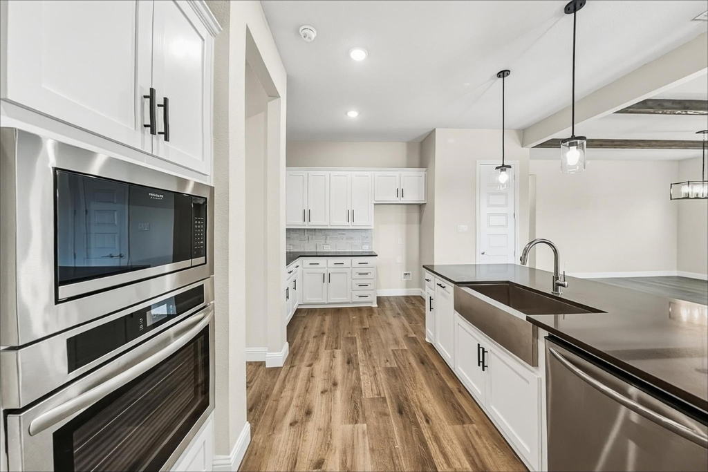 1073 Fleetwood Drive - Photo 5