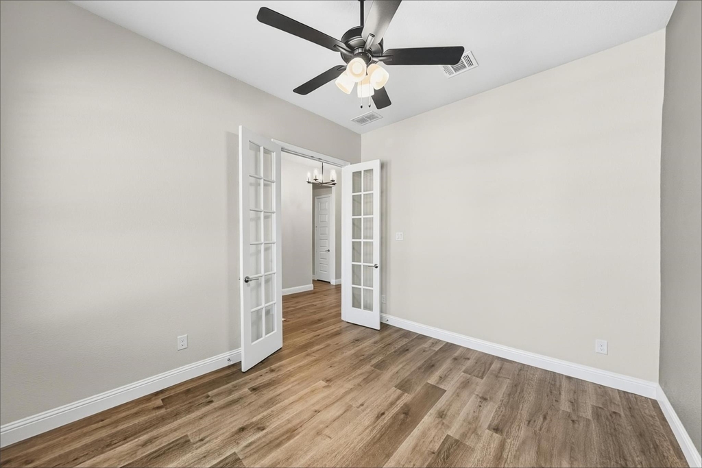 1073 Fleetwood Drive - Photo 19