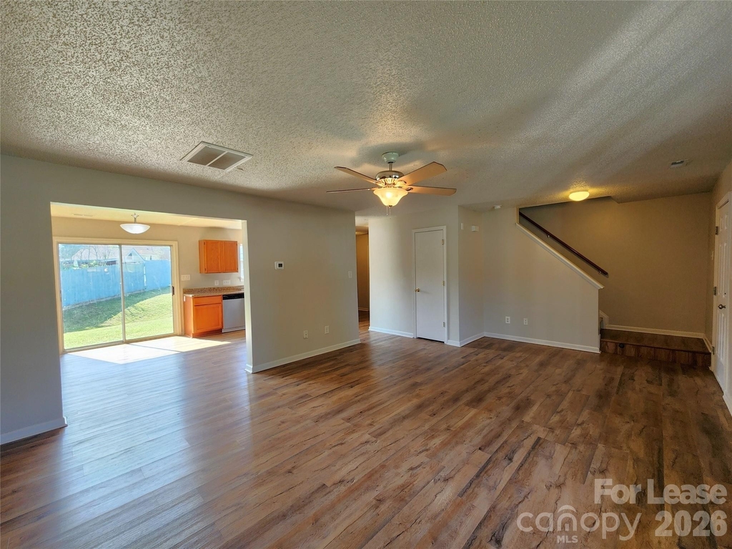 3046 Talledaga Lane Sw - Photo 2