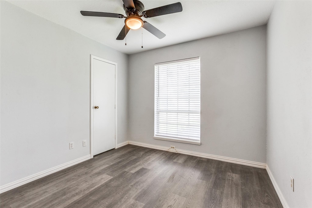2130 Richwood Drive - Photo 4