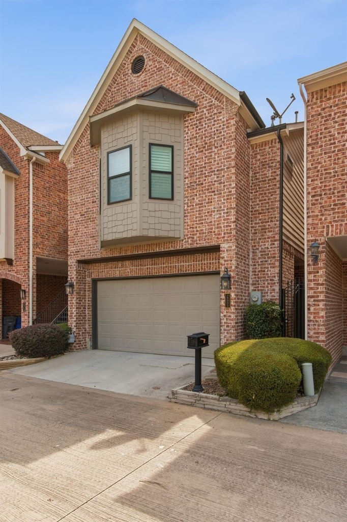 18323 Frankford Lakes Circle - Photo 1