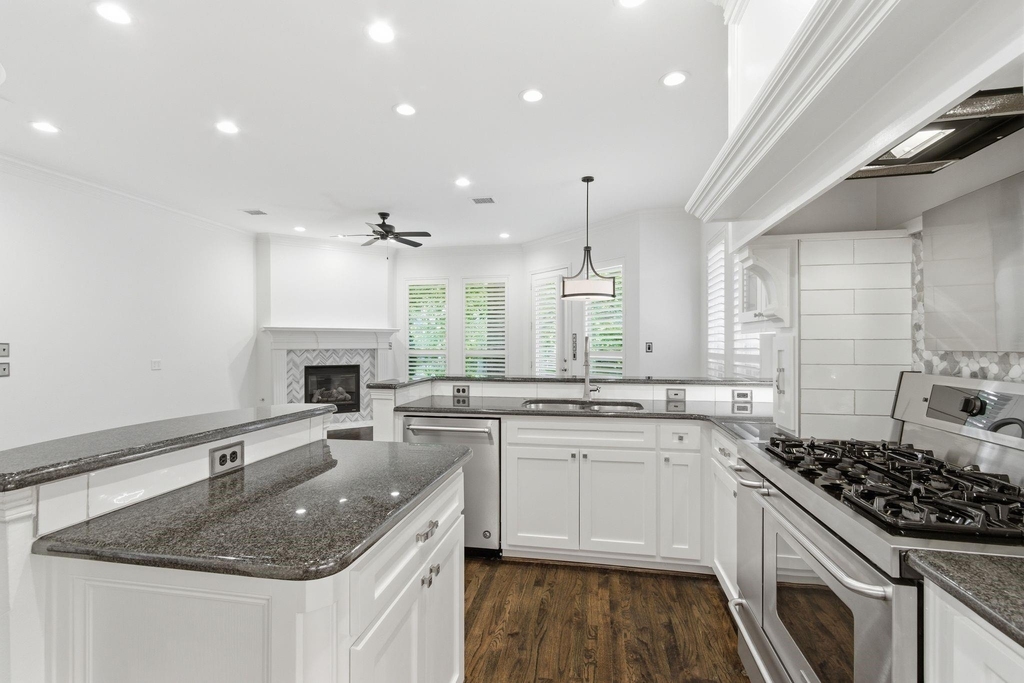 18323 Frankford Lakes Circle - Photo 18