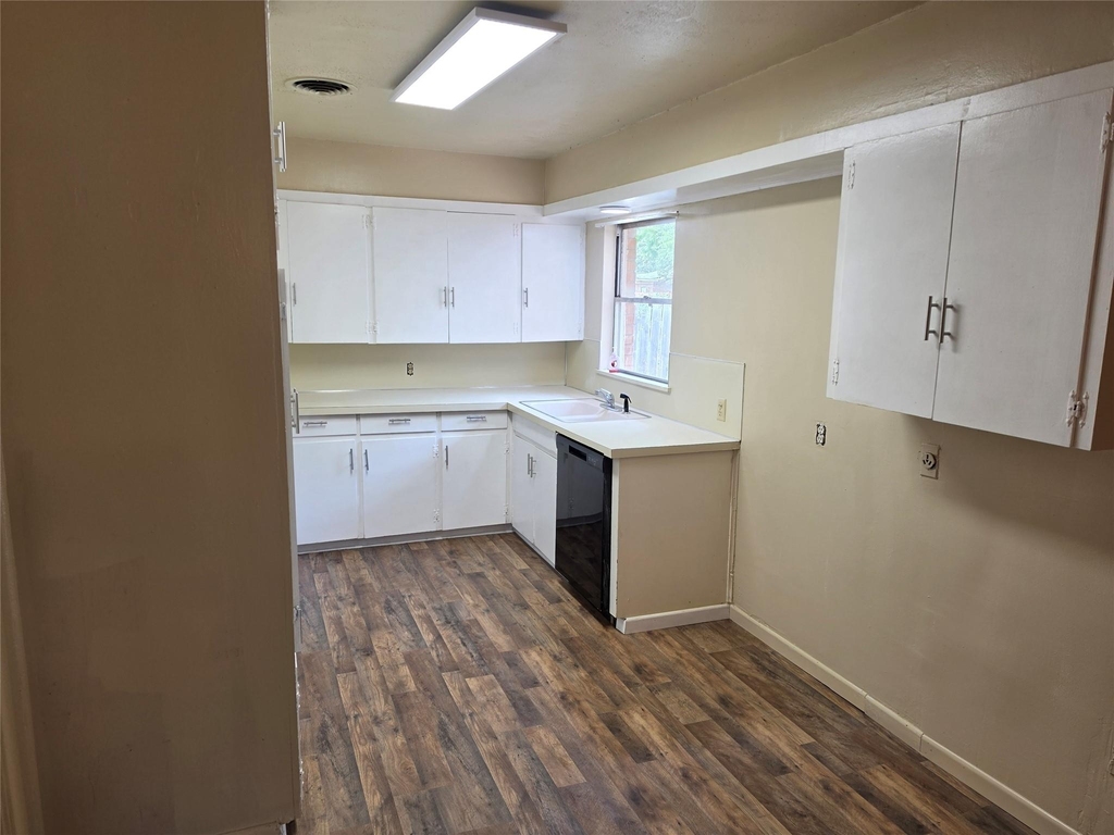 1685 N Willis Street - Photo 3