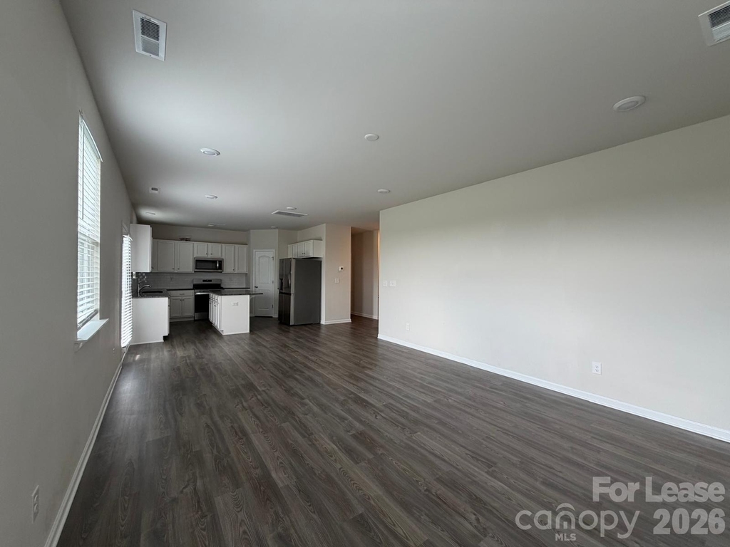 9002 Foxcroft Drive - Photo 7