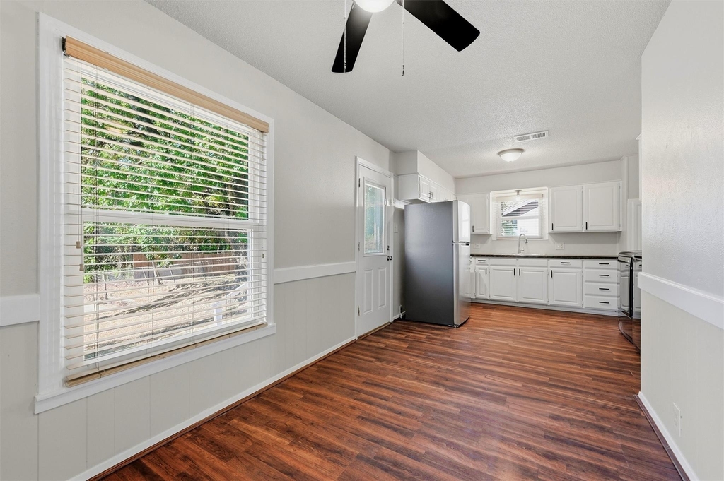 1006 W Texas Street - Photo 7
