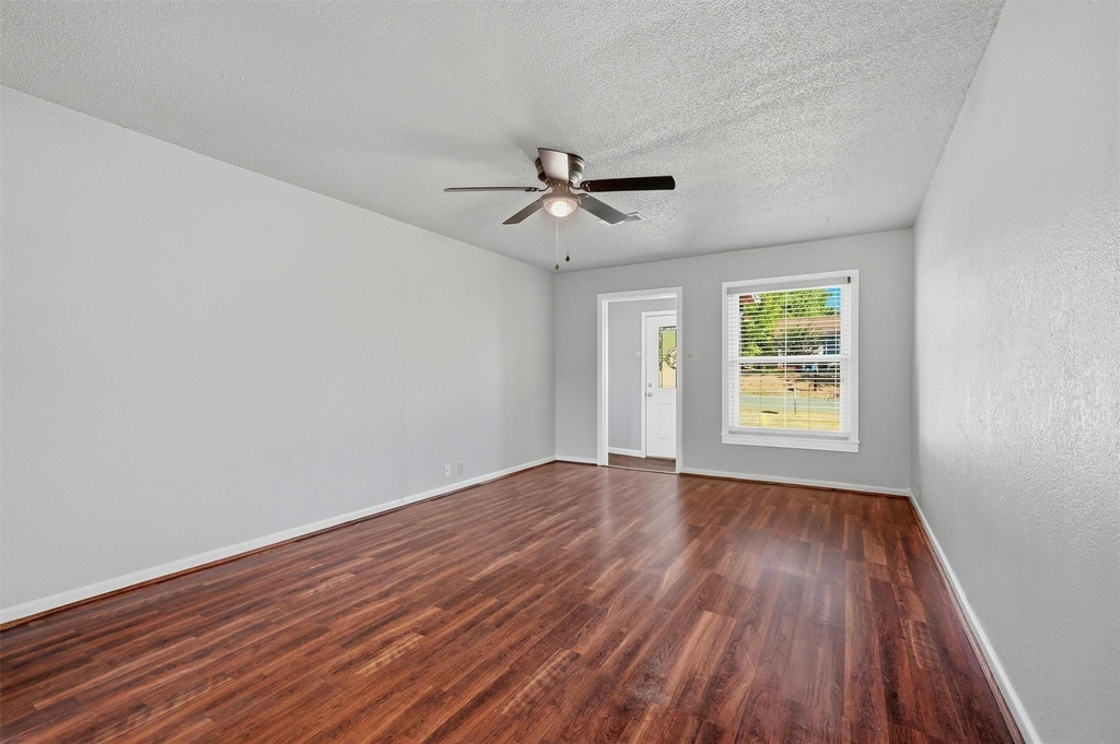 1006 W Texas Street - Photo 5