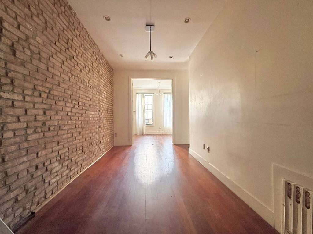 126 Grattan Street - Photo 0