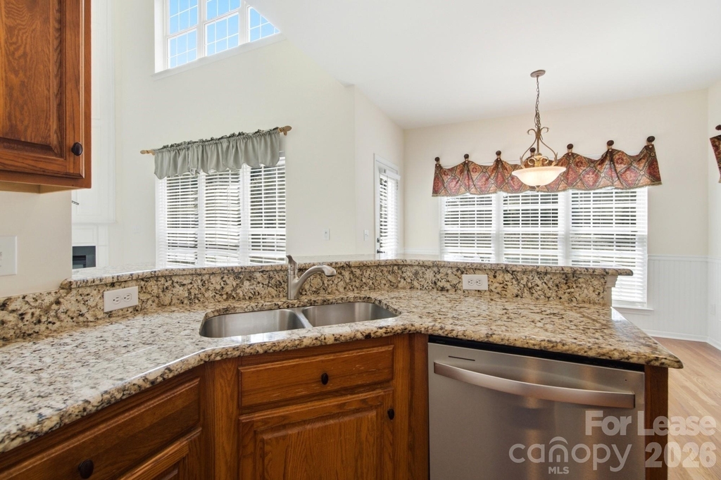 16903 Hampton Trace Road - Photo 11