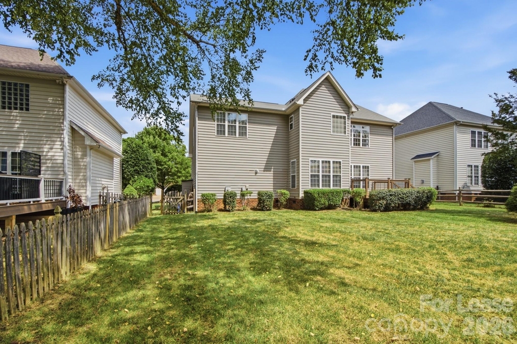 16903 Hampton Trace Road - Photo 36