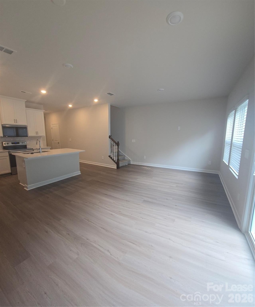 1175 Rosetta Drive - Photo 4
