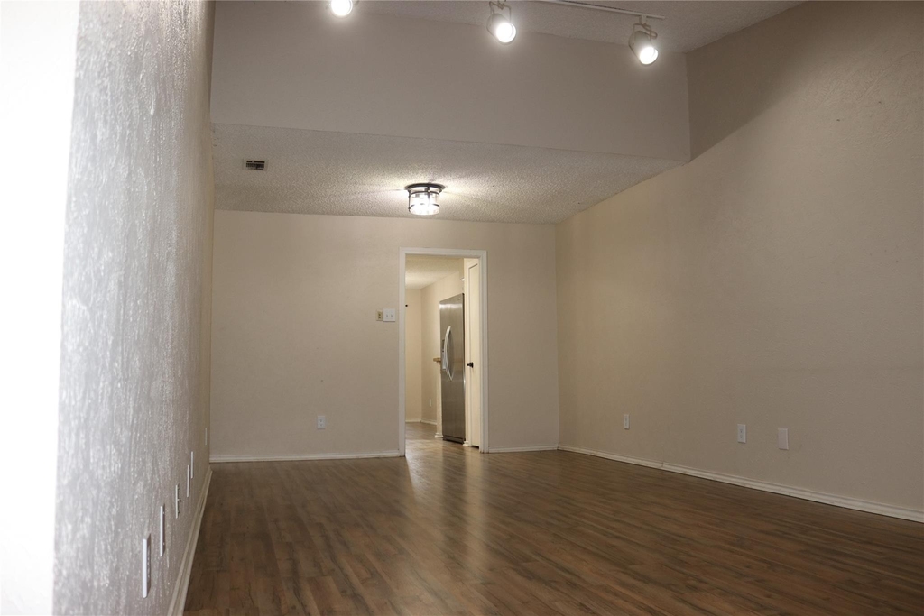 1515 Cherrycrest Street - Photo 7