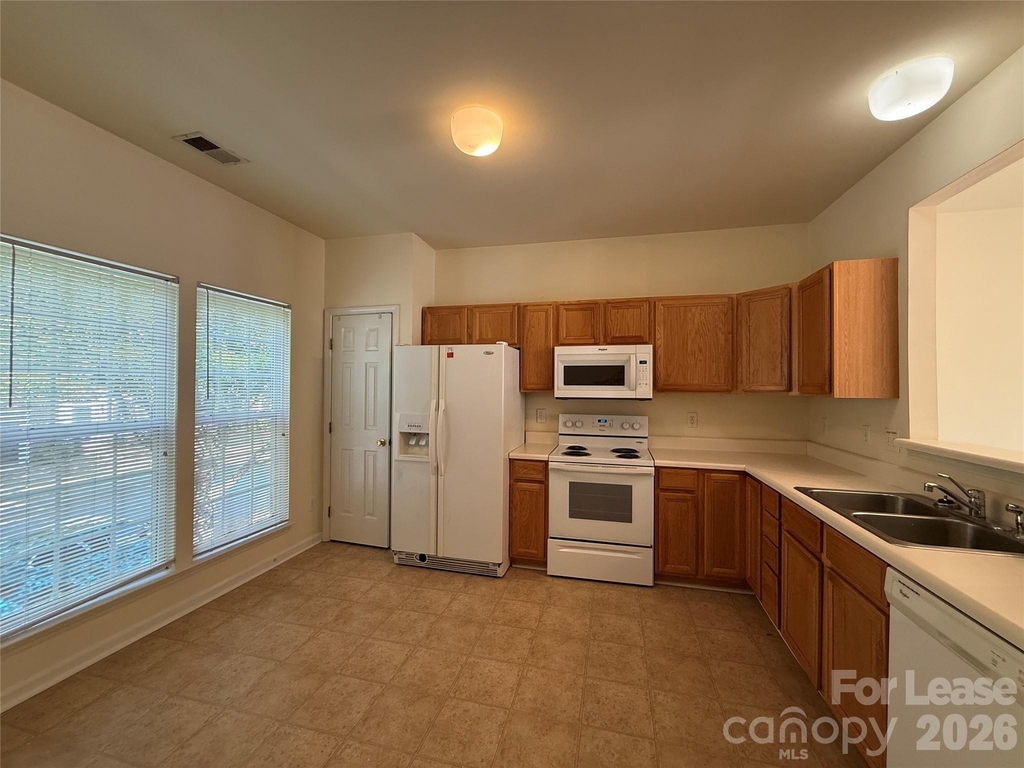 9766 Blossom Hill Drive - Photo 14