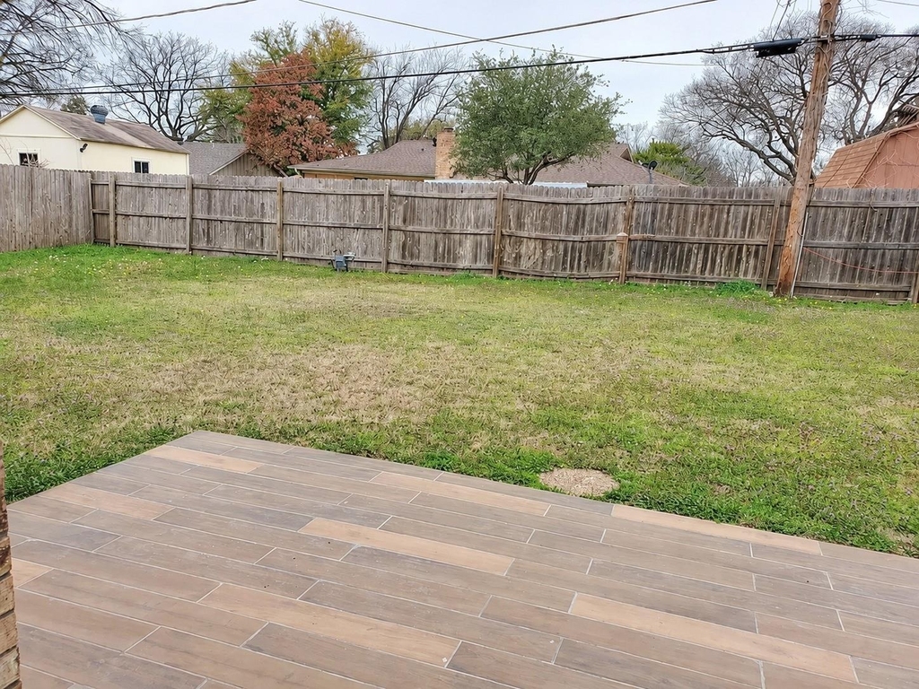 5901 Crestwood Circle - Photo 18