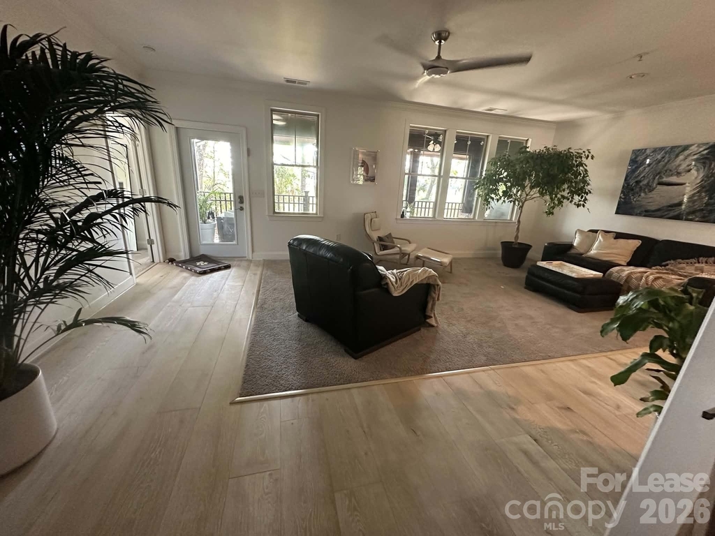 5551 Colonial Chatsworth Circle - Photo 2