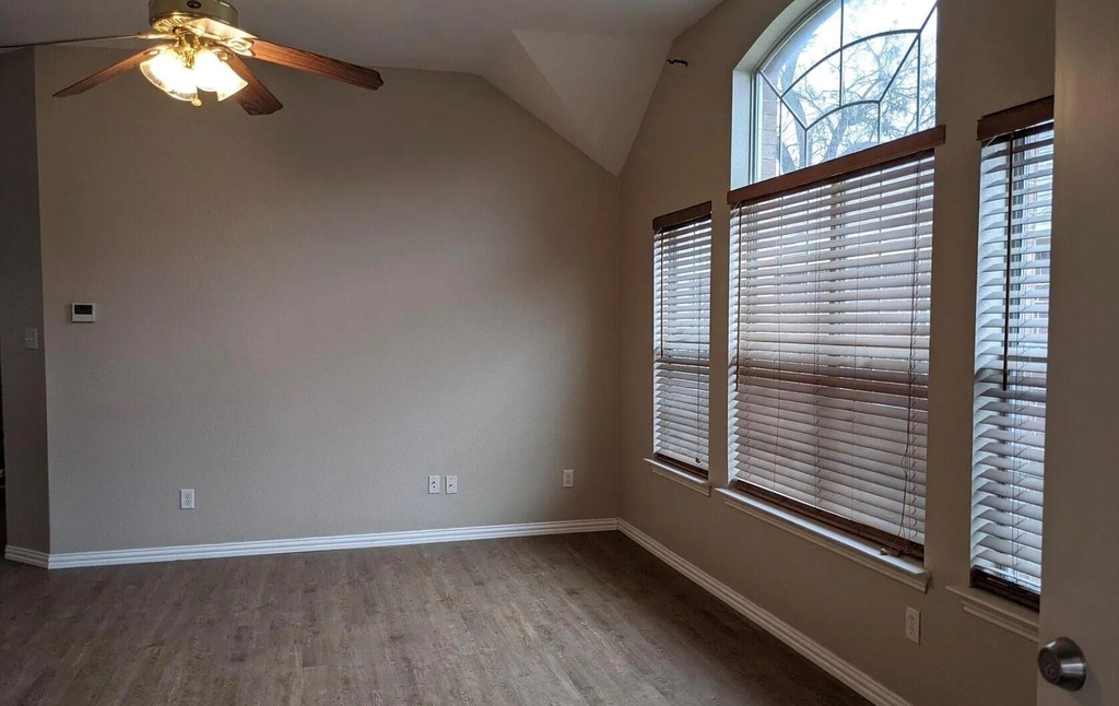 904 Canal Street - Photo 6